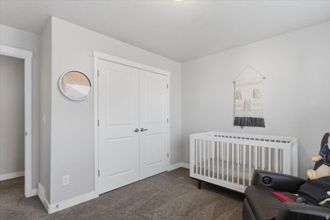 Tiny photo for 370 W KNIGHTS LN, Layton, UT 84041 (MLS # 2158621)