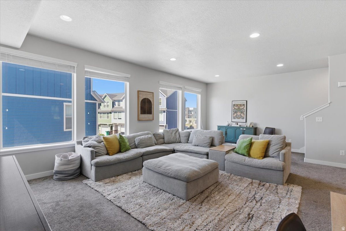 RIDGE AT KNIGHTS COURT - Residential