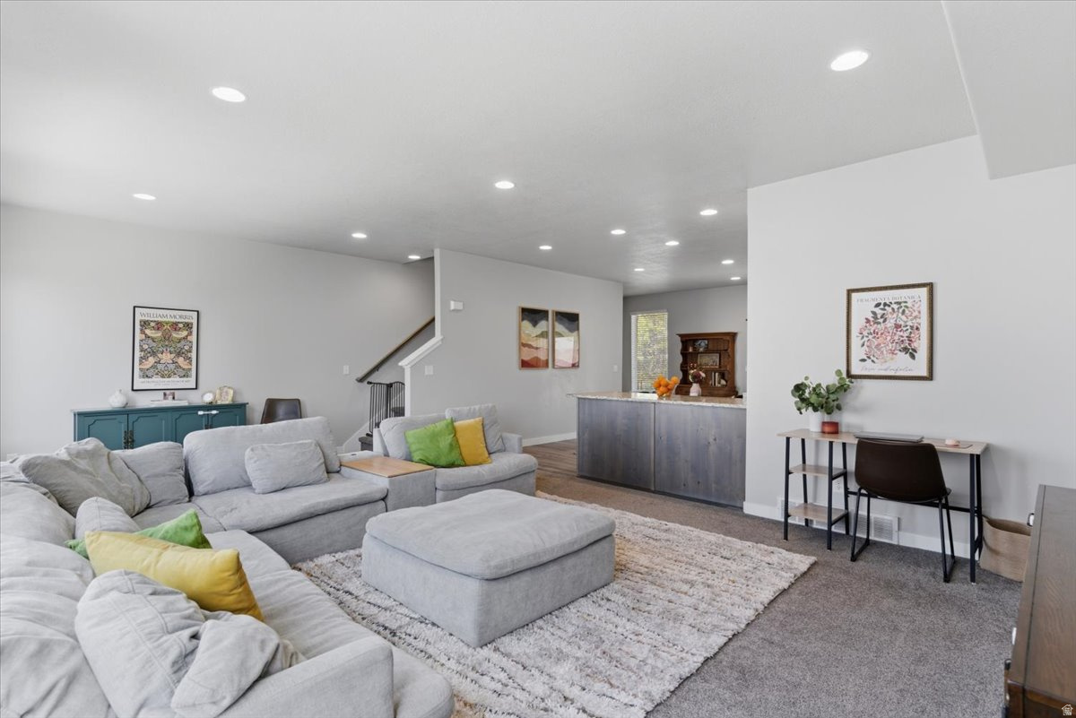 RIDGE AT KNIGHTS COURT - Residential