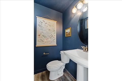 Tiny photo for 370 W KNIGHTS LN, Layton, UT 84041 (MLS # 2158621)
