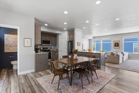 Tiny photo for 370 W KNIGHTS LN, Layton, UT 84041 (MLS # 2158621)