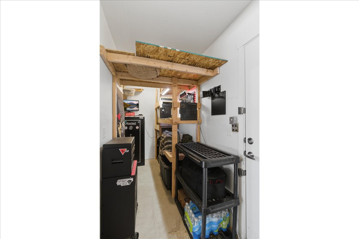 RIDGE AT KNIGHTS COURT - Residential