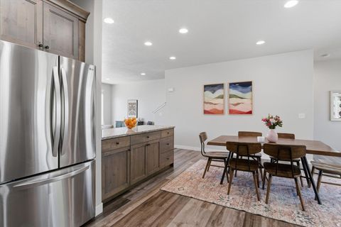 Tiny photo for 370 W KNIGHTS LN, Layton, UT 84041 (MLS # 2158621)