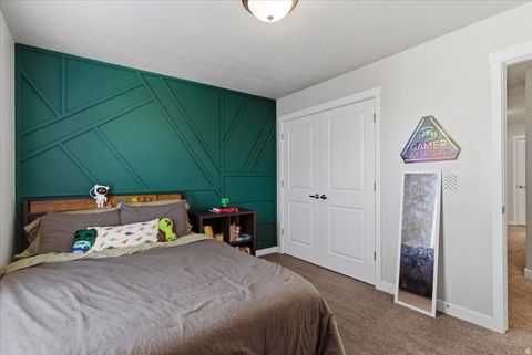 Tiny photo for 370 W KNIGHTS LN, Layton, UT 84041 (MLS # 2158621)