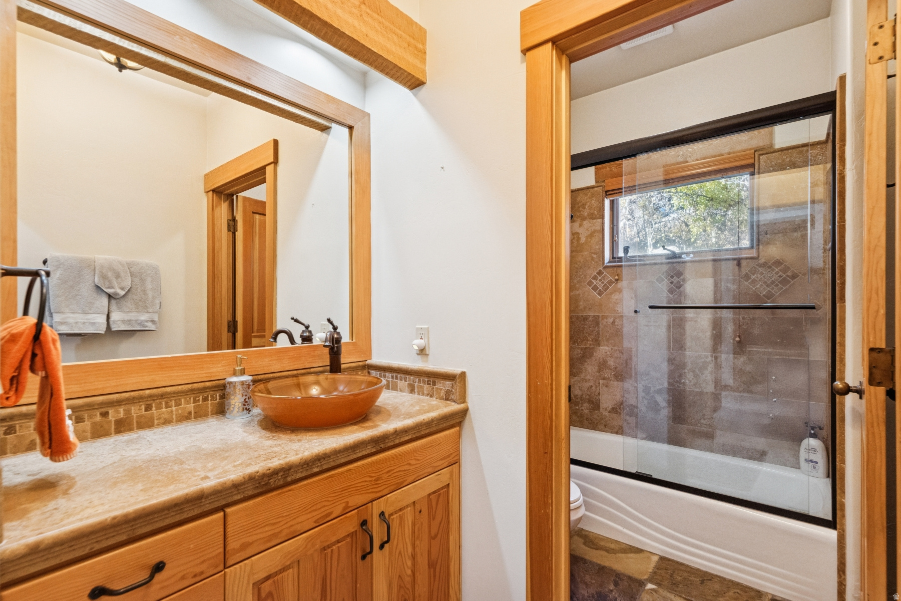 Park City, Utah 84098, United States, 4 Bedrooms Bedrooms, ,4 BathroomsBathrooms,Residential,Active,239098