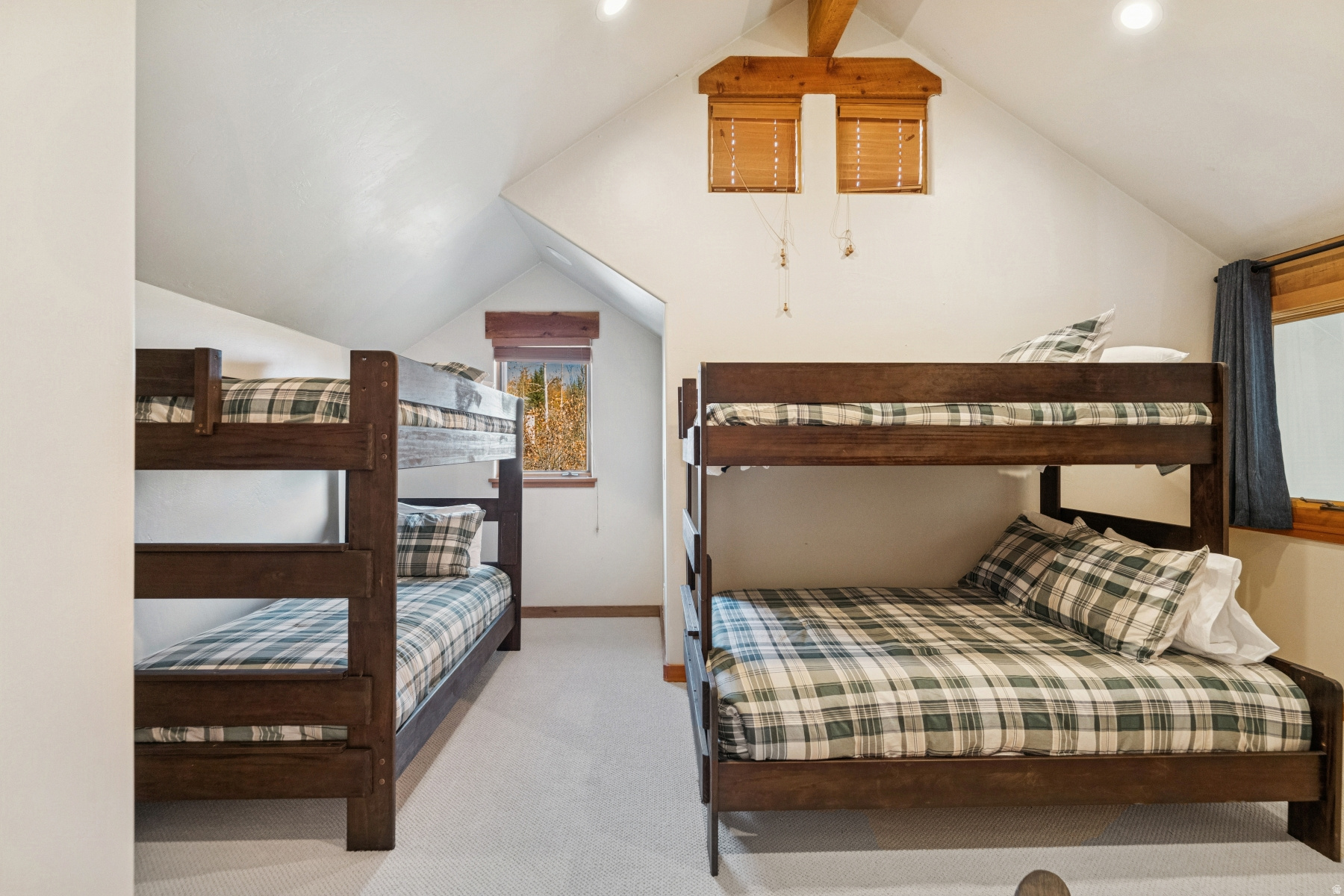 Park City, Utah 84098, United States, 4 Bedrooms Bedrooms, ,4 BathroomsBathrooms,Residential,Active,239098