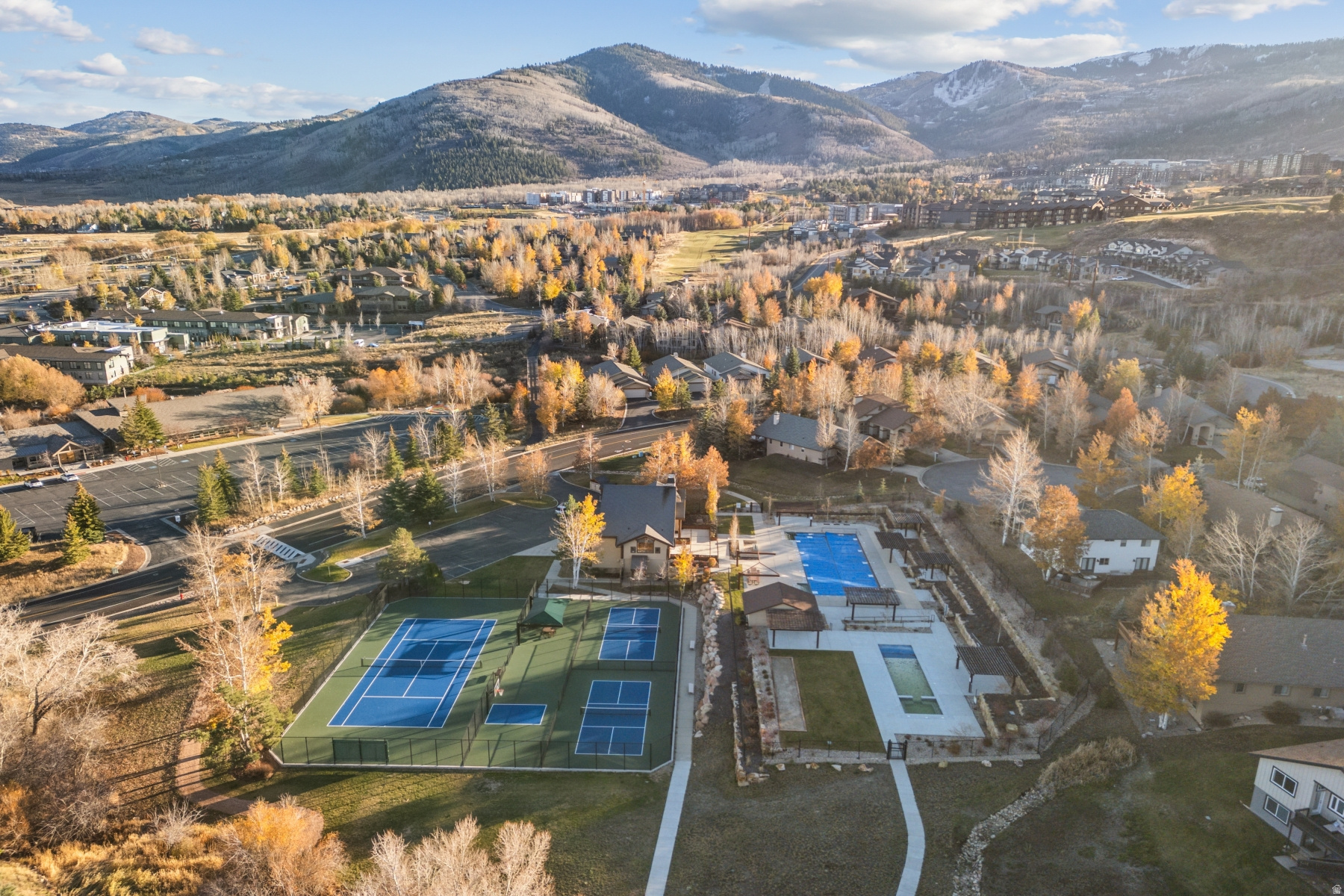 Park City, Utah 84098, United States, 4 Bedrooms Bedrooms, ,4 BathroomsBathrooms,Residential,Active,239098