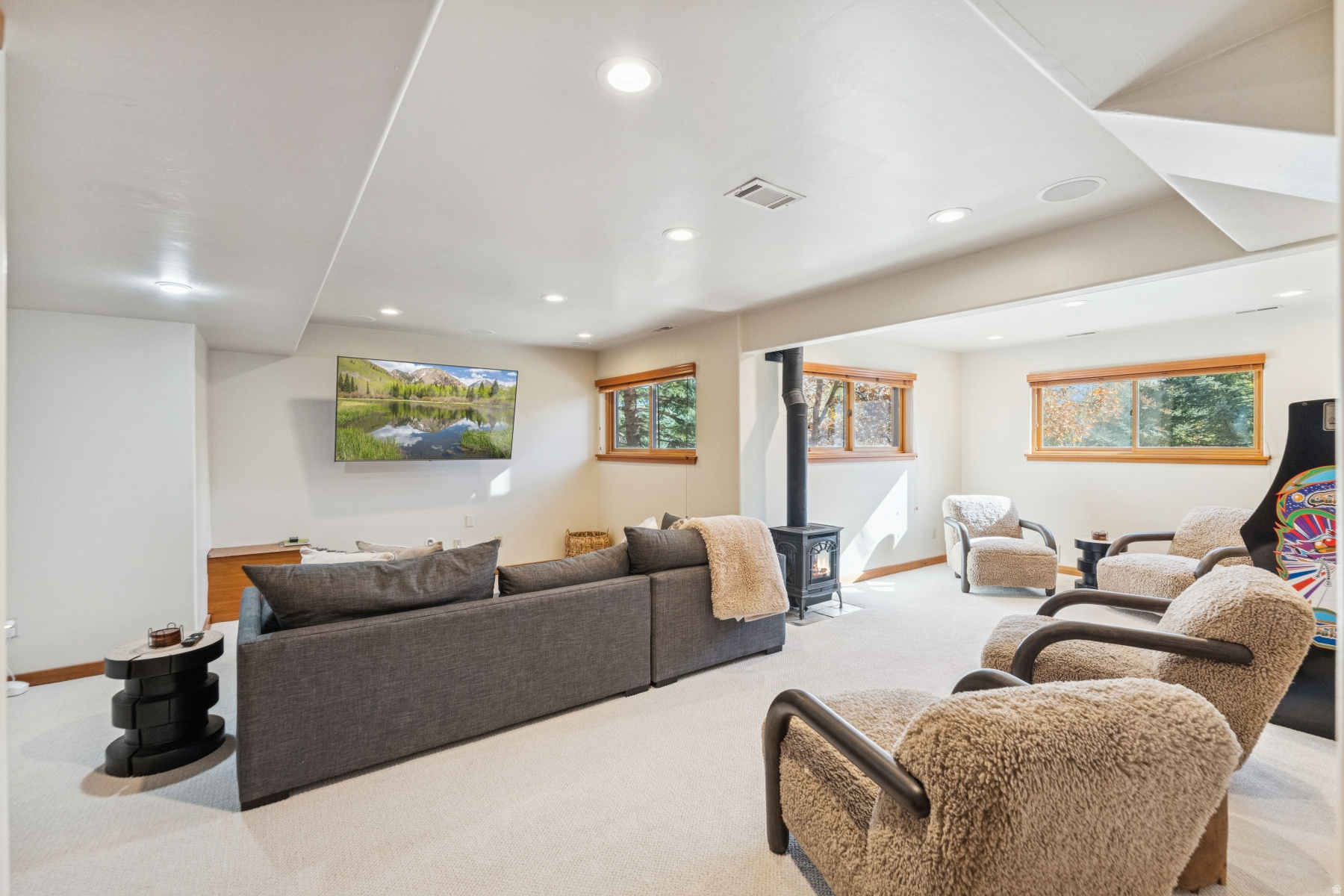 Park City, Utah 84098, United States, 4 Bedrooms Bedrooms, ,4 BathroomsBathrooms,Residential,Active,239098