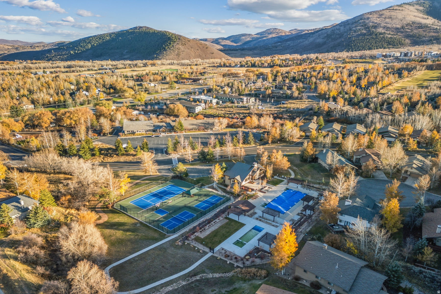 Park City, Utah 84098, United States, 4 Bedrooms Bedrooms, ,4 BathroomsBathrooms,Residential,Active,239098
