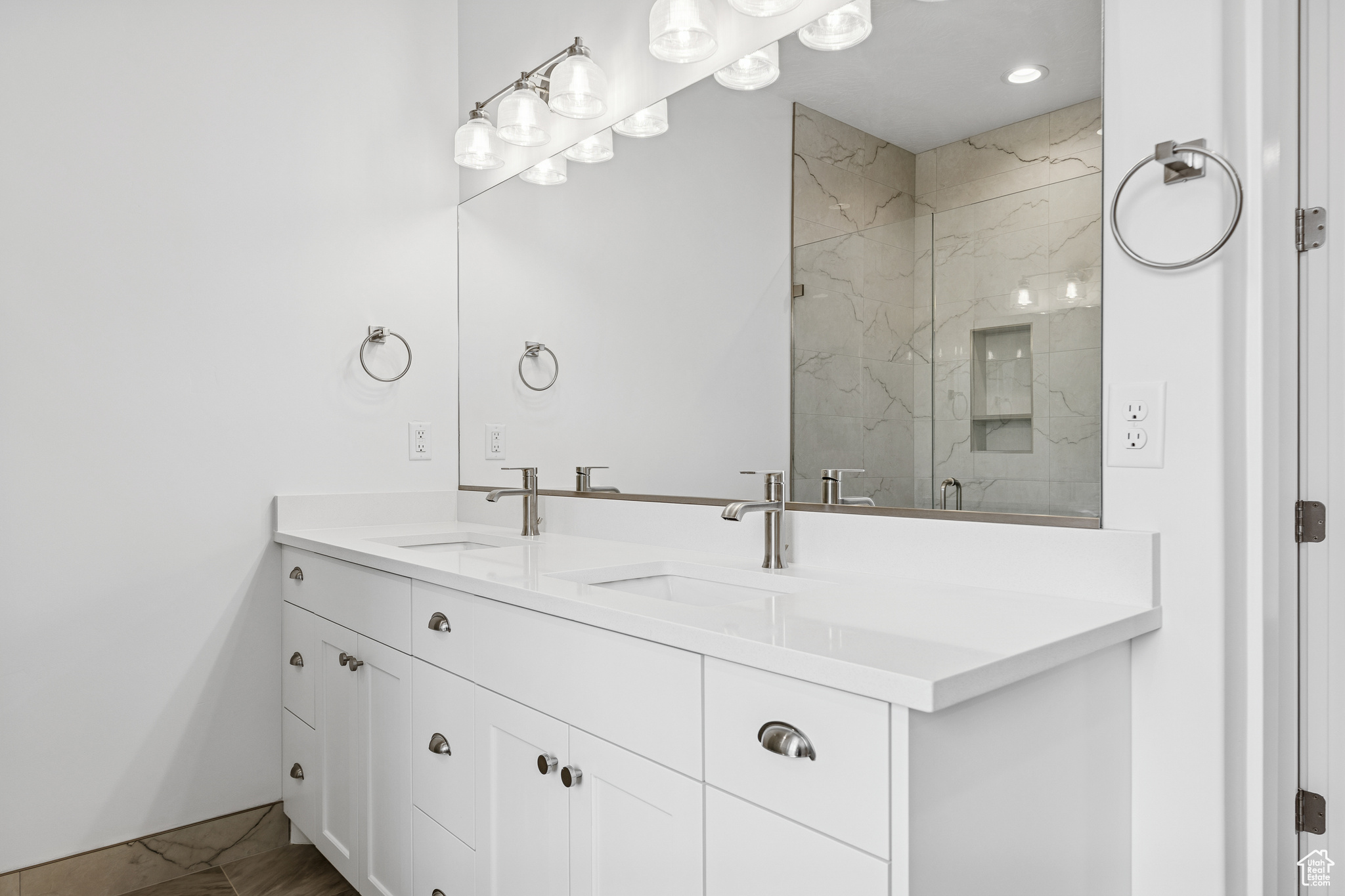 RED SLATE ESTATES - Residential