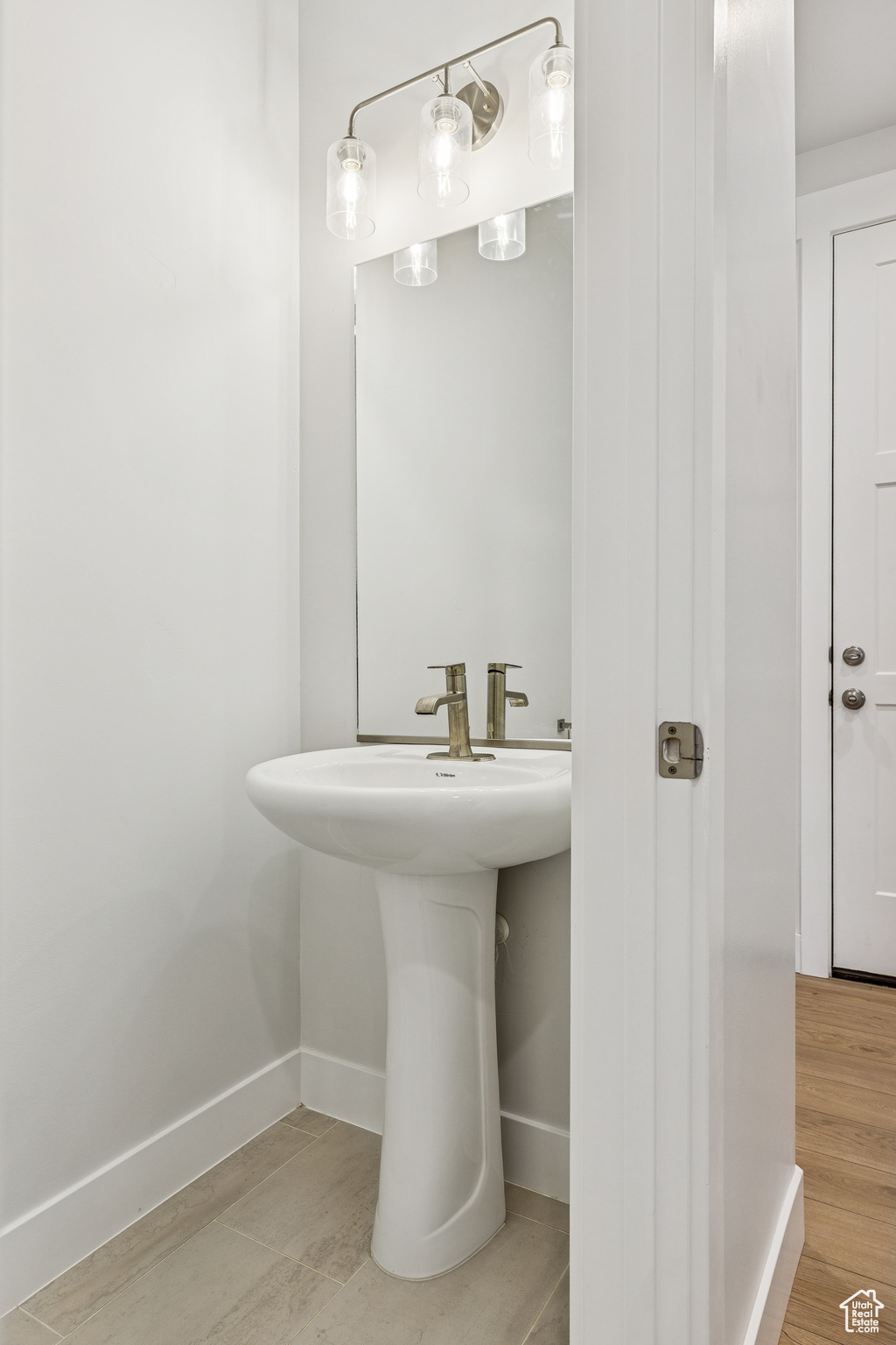 RED SLATE ESTATES - Residential