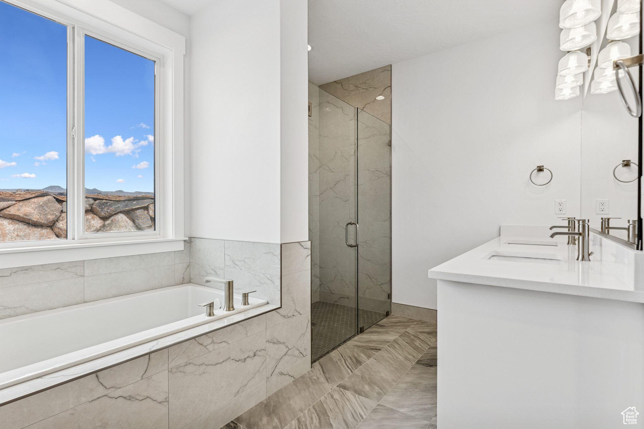 RED SLATE ESTATES - Residential