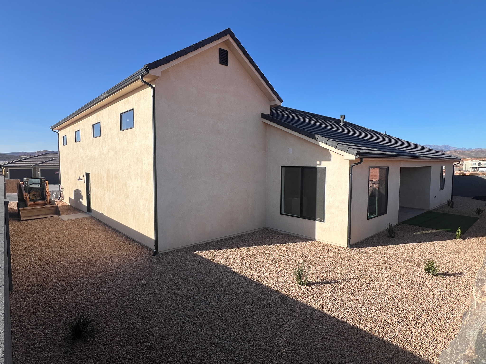 RED SLATE ESTATES - Residential