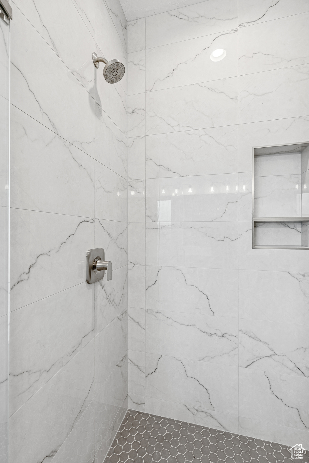 RED SLATE ESTATES - Residential