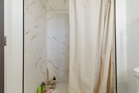 Tiny photo for 252 S 400 E, Payson, UT 84651 (MLS # 2123137)