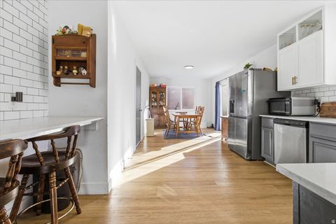 Tiny photo for 252 S 400 E, Payson, UT 84651 (MLS # 2123137)