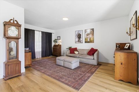 Tiny photo for 252 S 400 E, Payson, UT 84651 (MLS # 2123137)