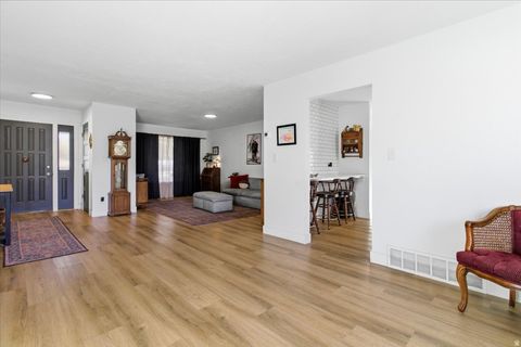 Tiny photo for 252 S 400 E, Payson, UT 84651 (MLS # 2123137)