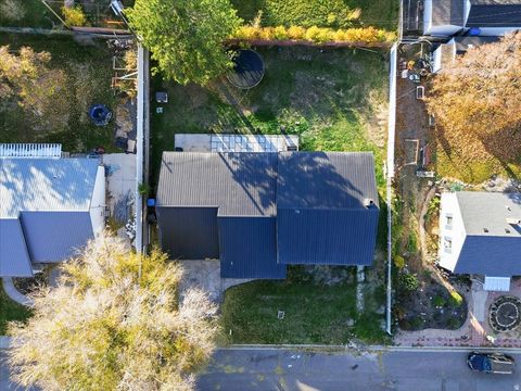 Tiny photo for 252 S 400 E, Payson, UT 84651 (MLS # 2123137)