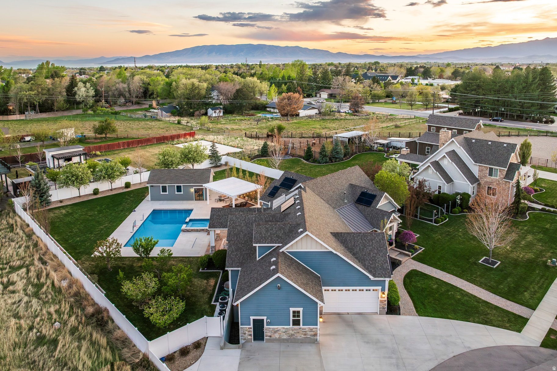 PACE MANOR - Residential