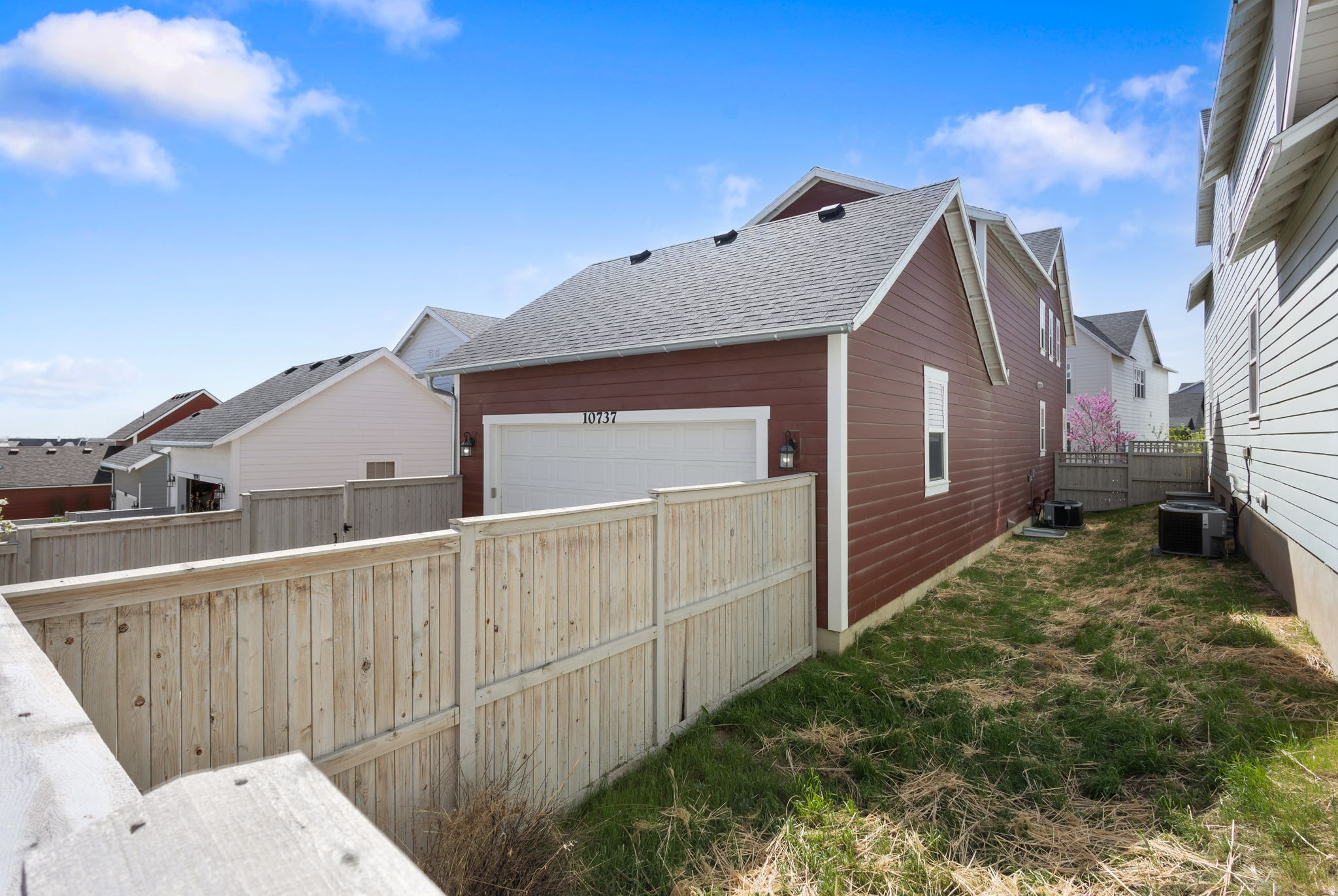 DAYBREAK - Residential