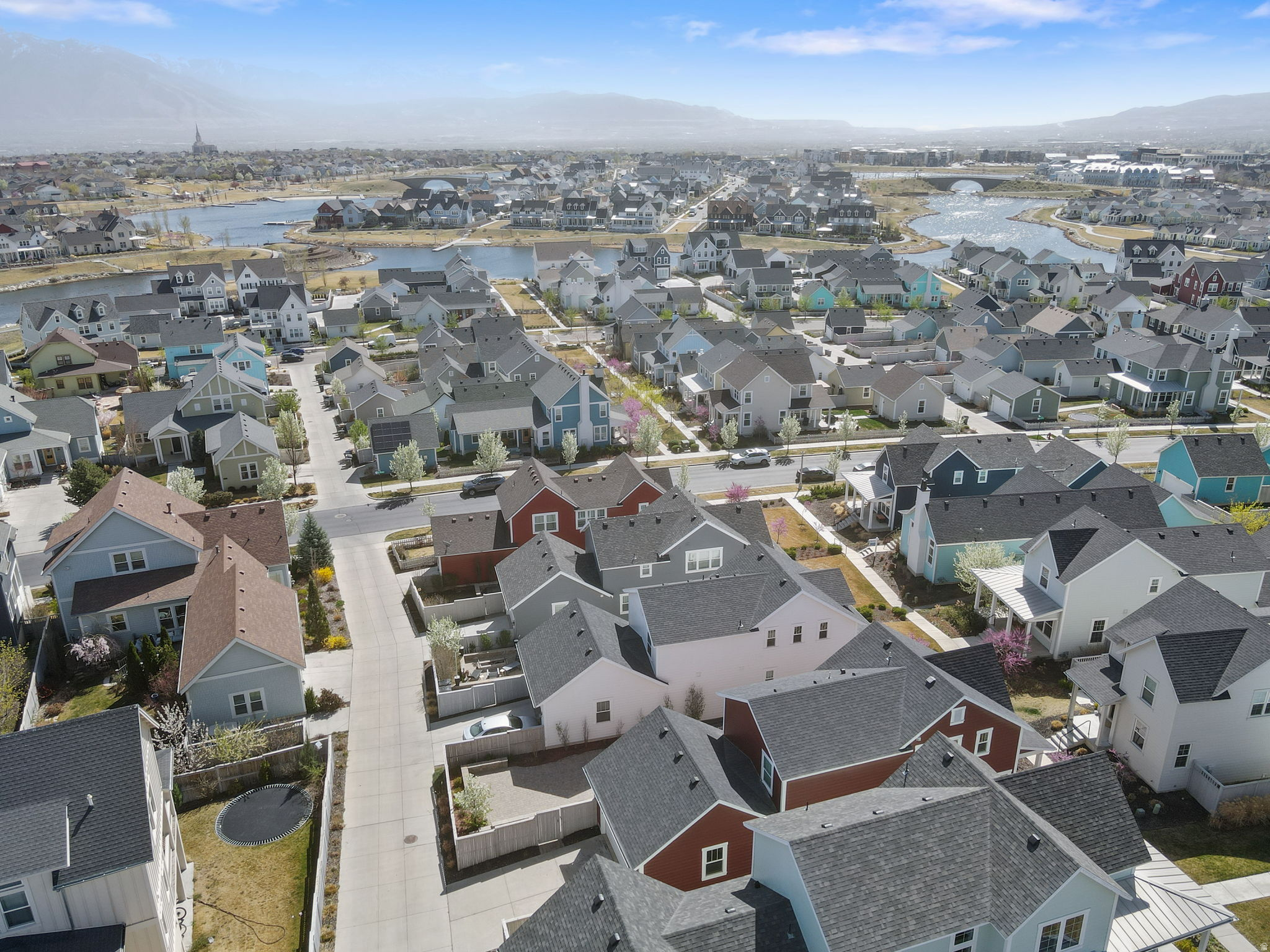 DAYBREAK - Residential