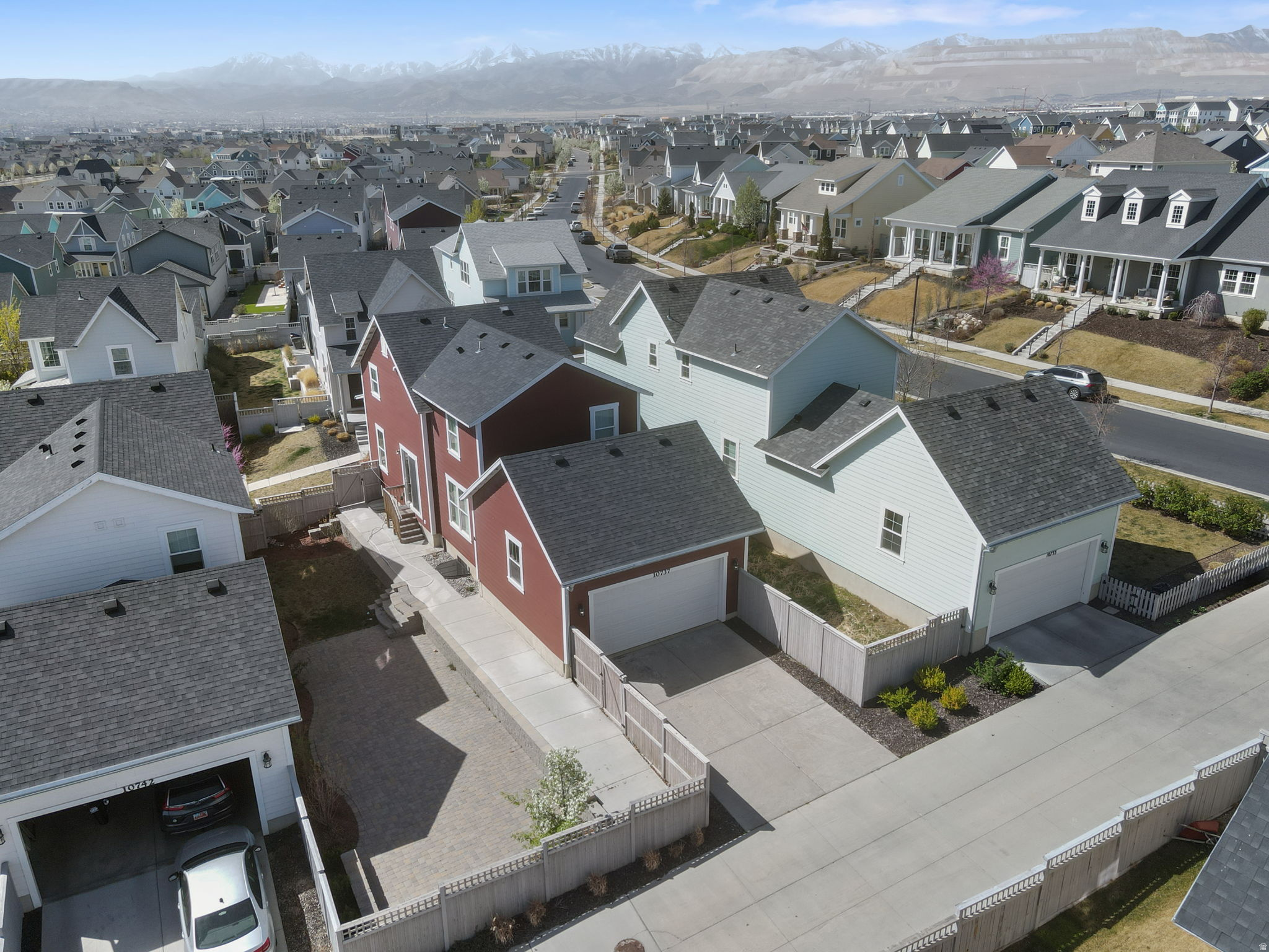 DAYBREAK - Residential