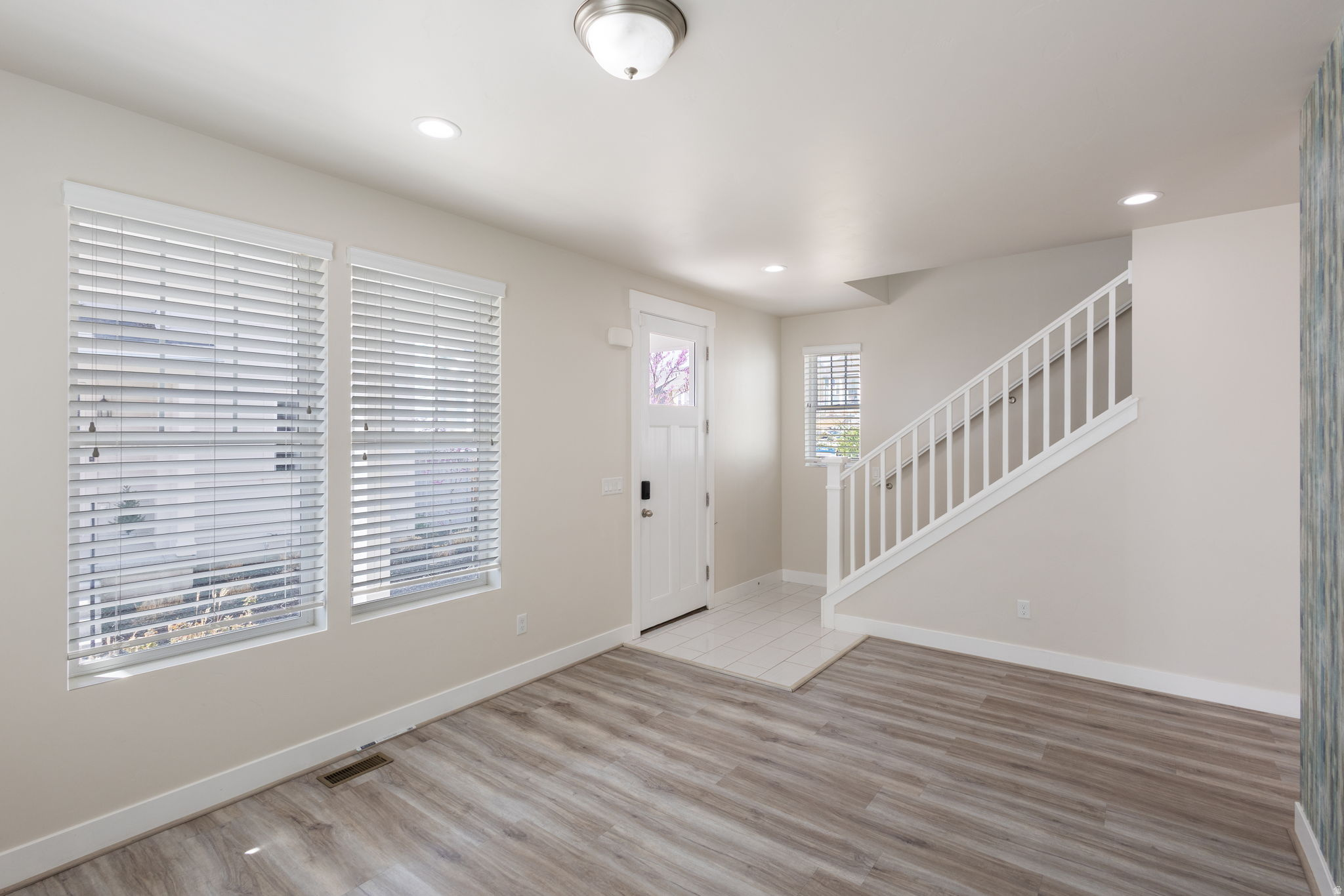 DAYBREAK - Residential