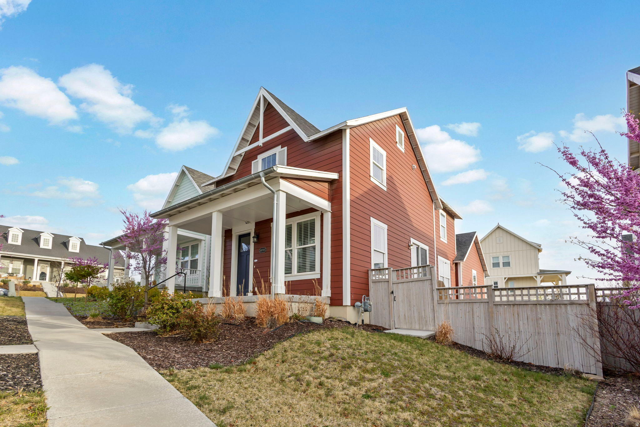 DAYBREAK - Residential