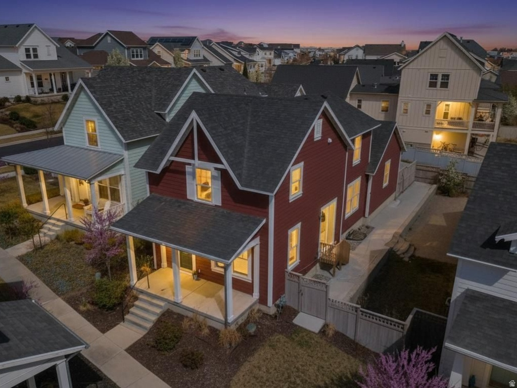 DAYBREAK - Residential