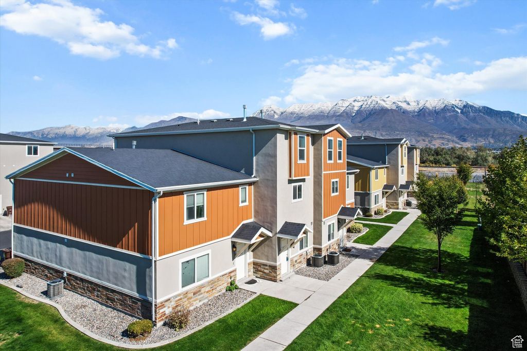 Photo of 224 E 630 N, Vineyard, UT 84059 (MLS # 2116734)