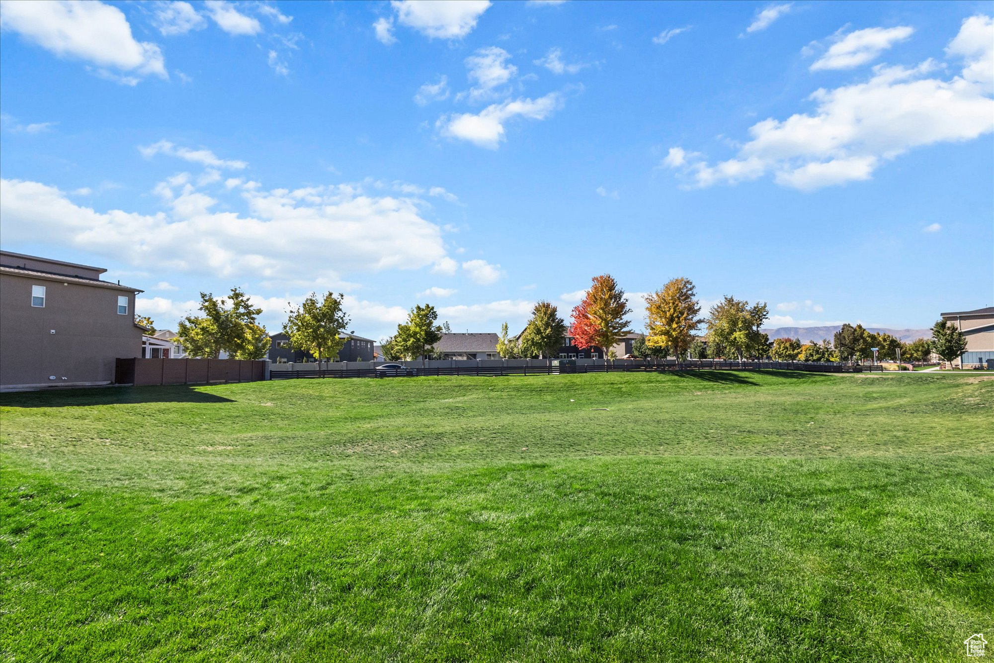 TUCKER ROW AT WATERS EDGE - Residential