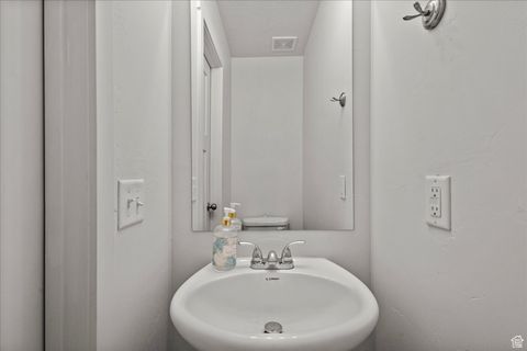 Tiny photo for 224 E 630 N, Vineyard, UT 84059 (MLS # 2116734)