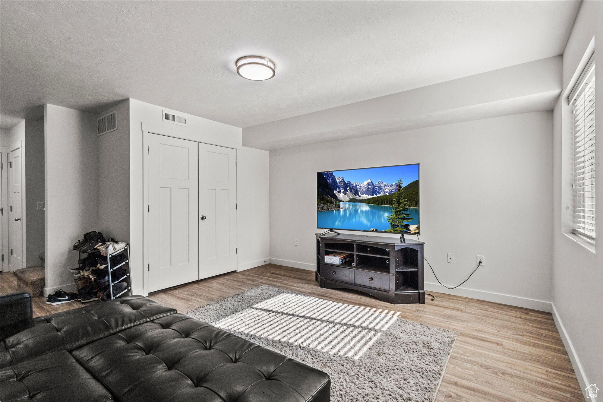 TUCKER ROW AT WATERS EDGE - Residential