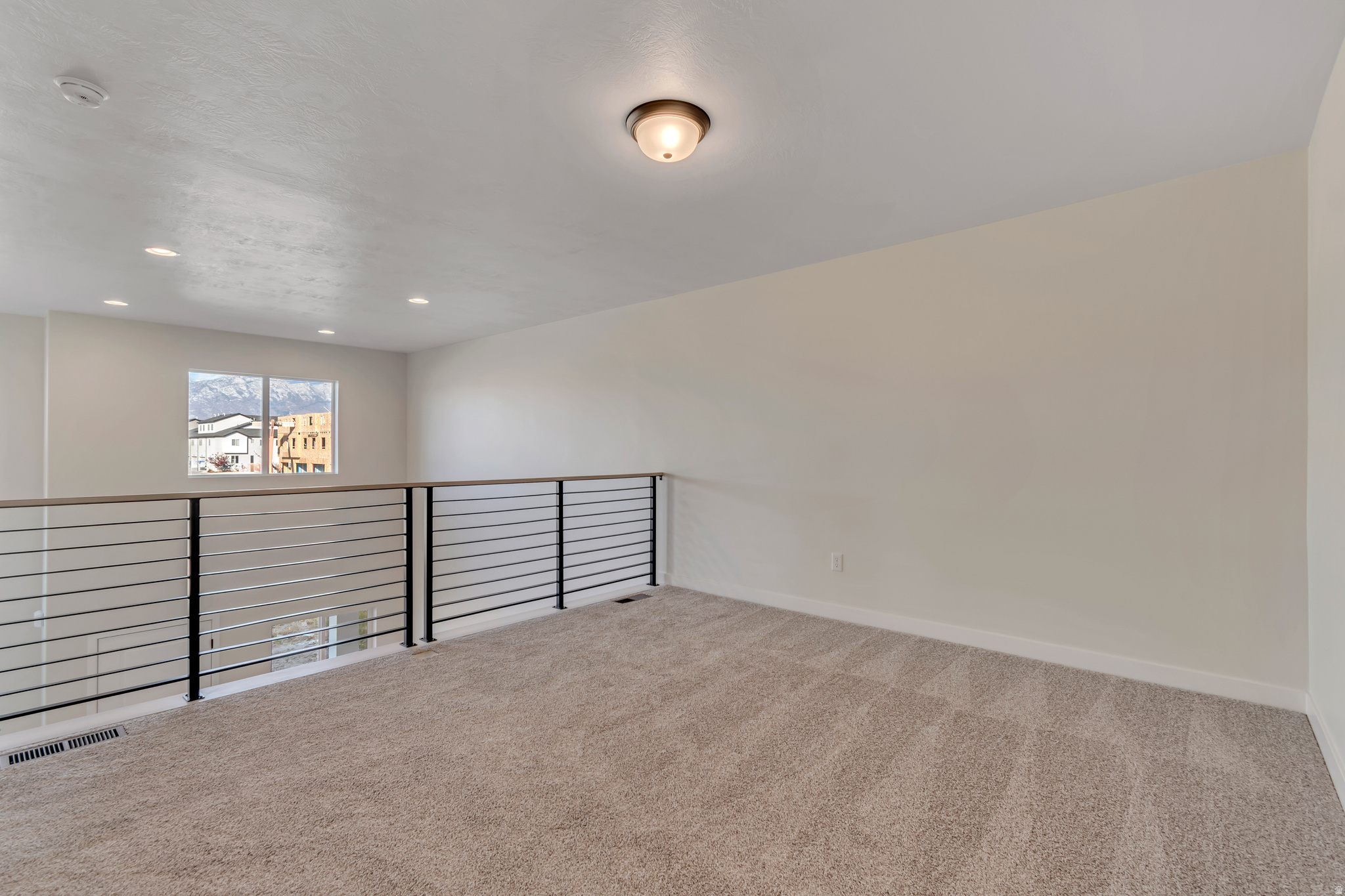 MEADOWBROOK - Residential