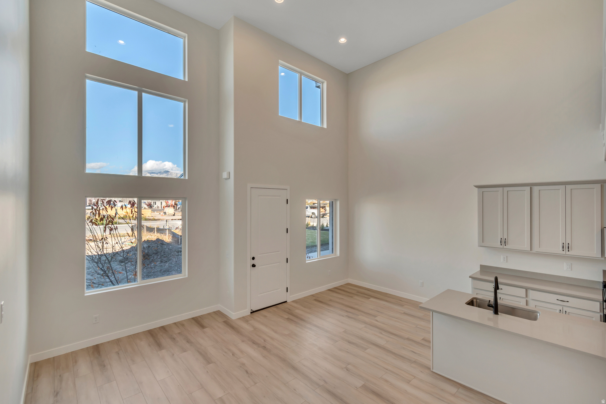 MEADOWBROOK - Residential