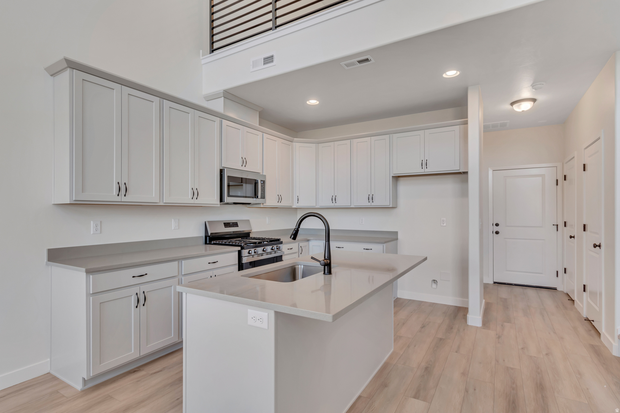 MEADOWBROOK - Residential