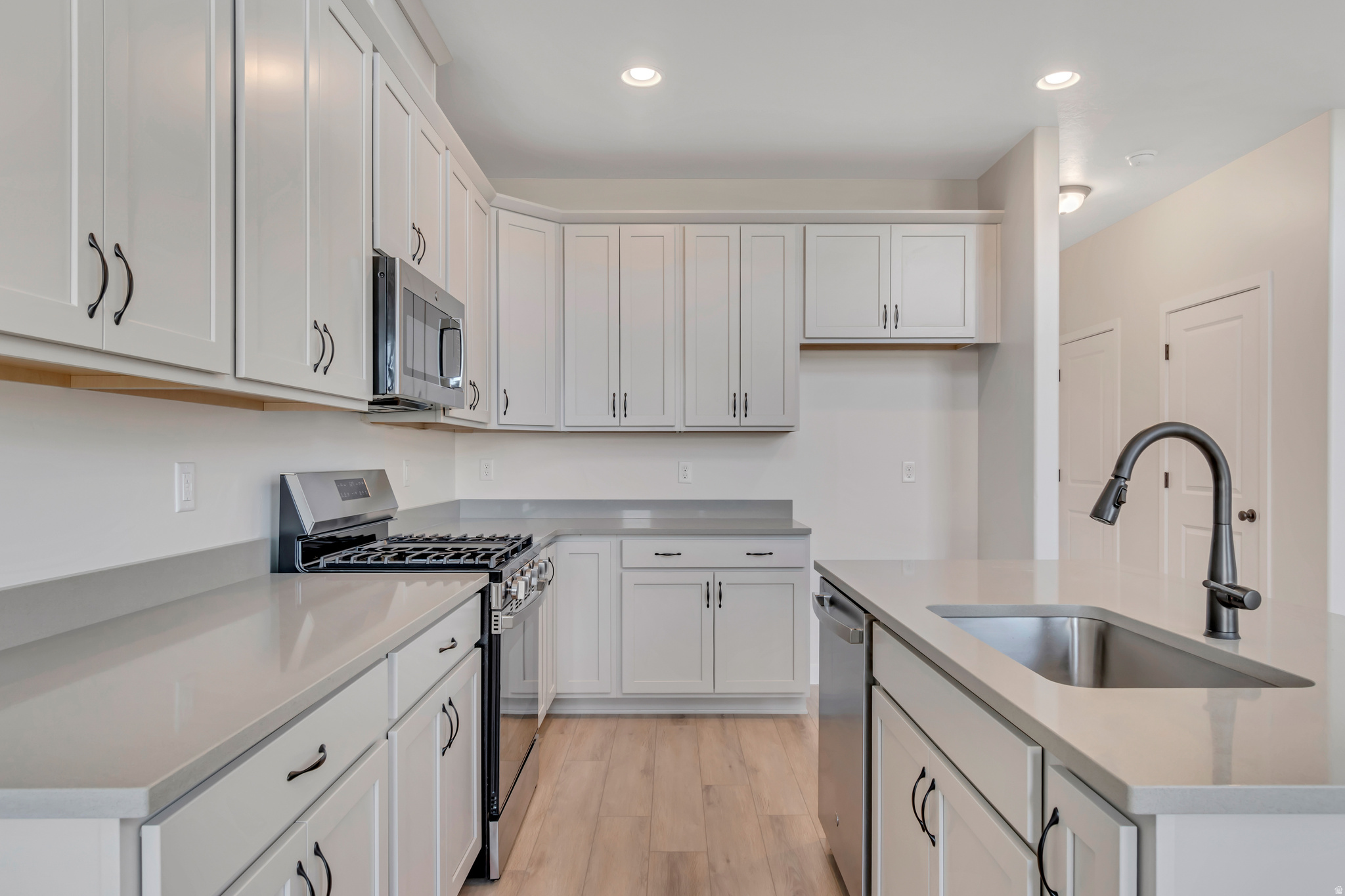 MEADOWBROOK - Residential