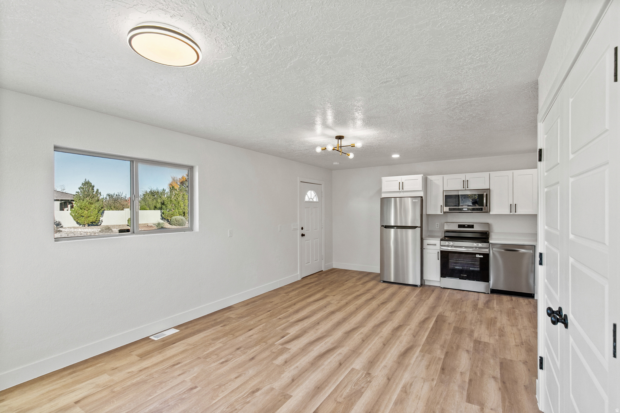 BLOOMINGTON COUNTRY - Residential