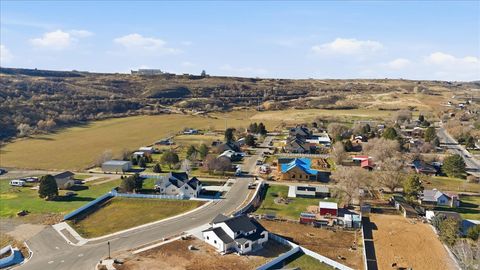 Tiny photo for 1042 E LESTER DR S, South Weber, UT 84405 (MLS # 2128562)