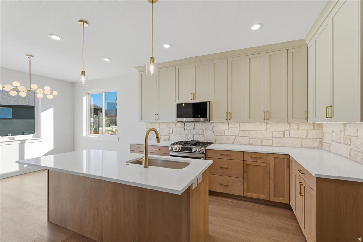 KASTLE COVE - Residential