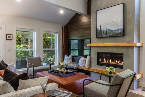 Townhouse For Sale - 1583 Three Kings Dr #92<br/> Park City, UT 84060