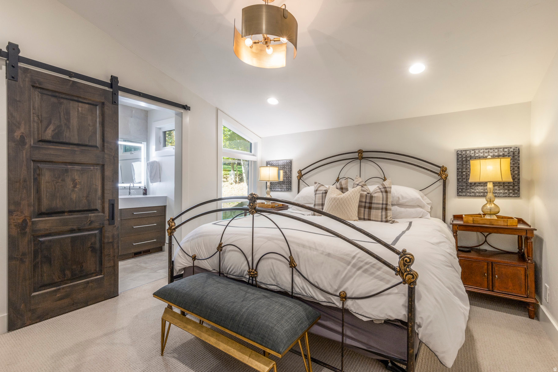 THREE KINGS - Residential