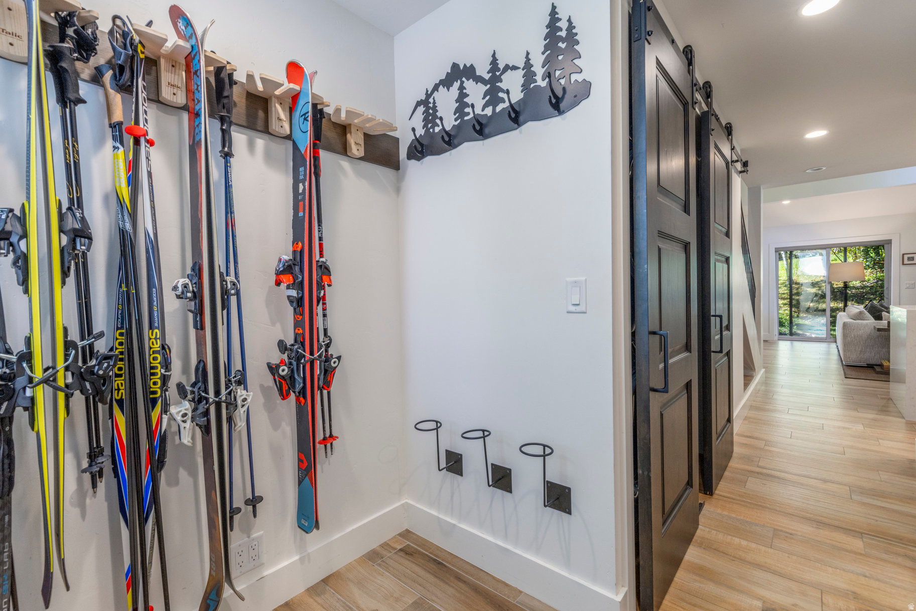 THREE KINGS - Residential