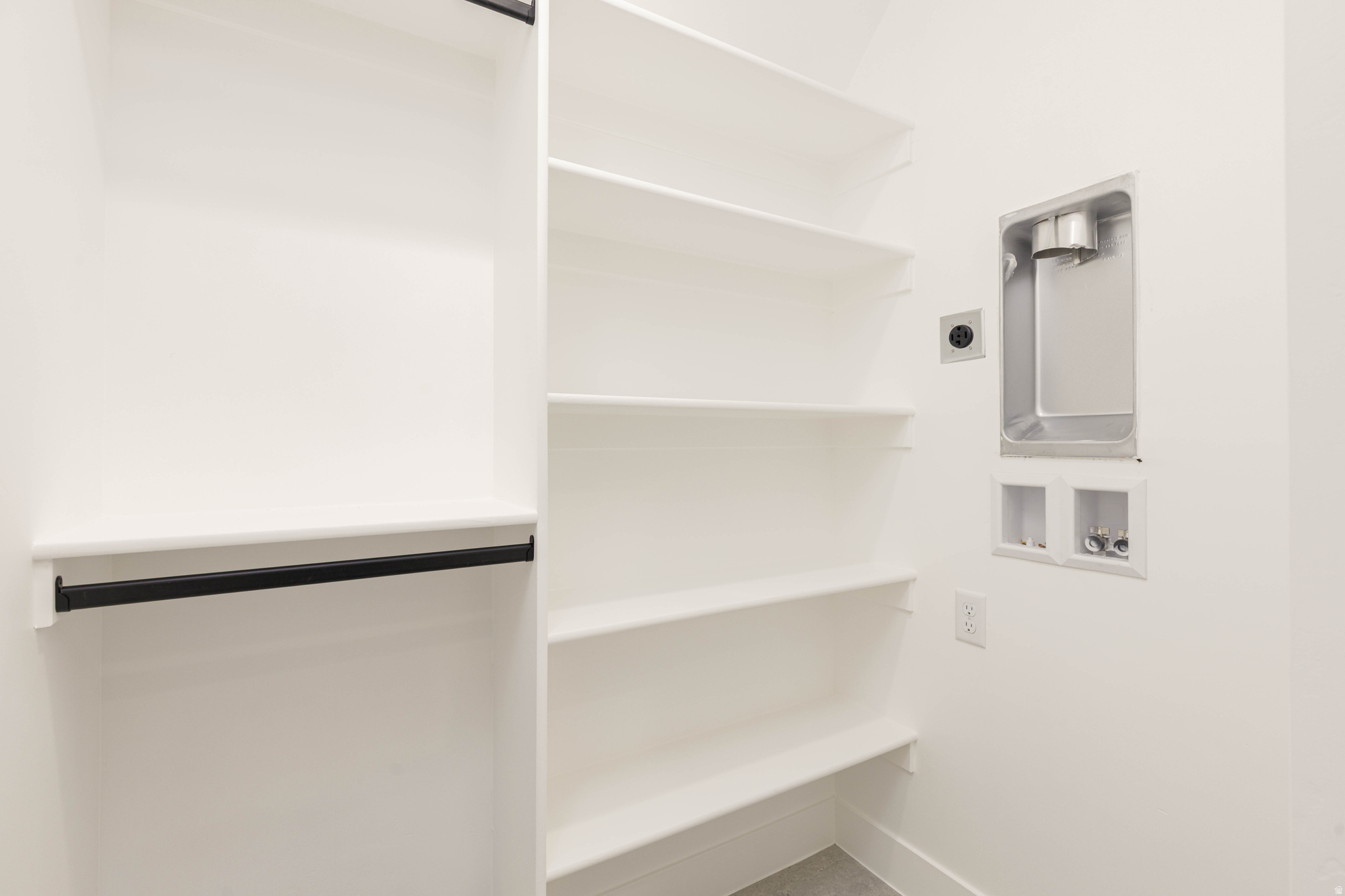 DESERT RESERVE - Residential