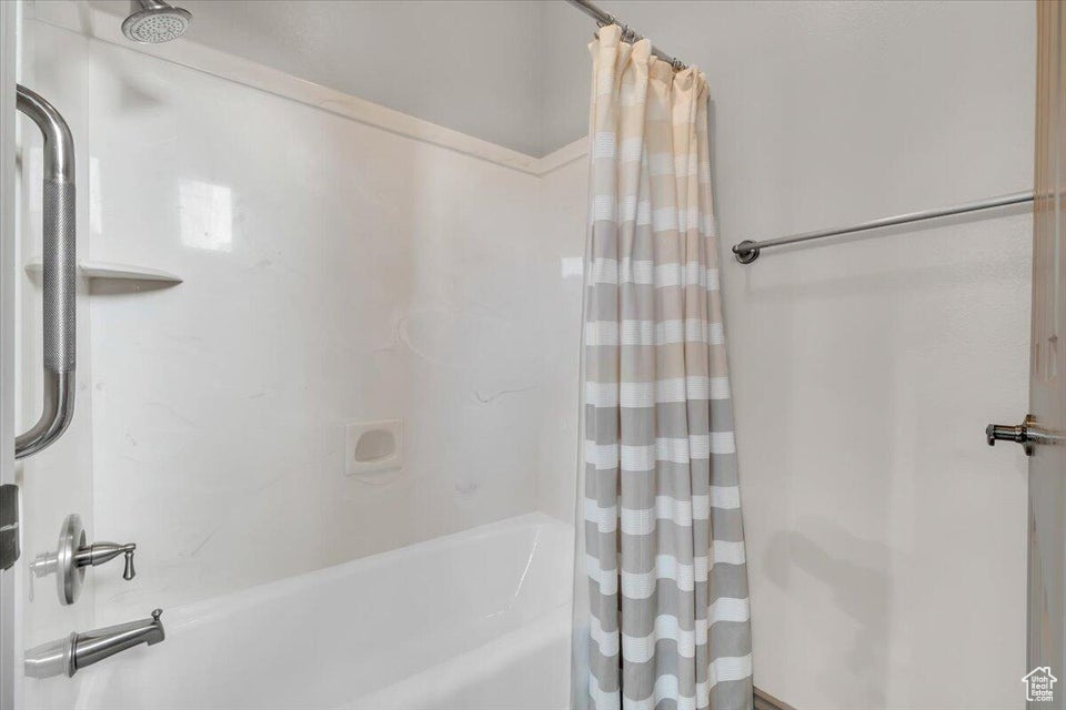 LA JOLLA HILLS AT GREEN SPRING 2 - Residential