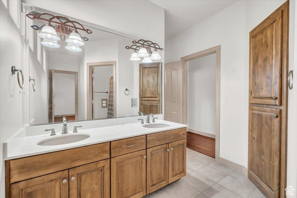 LA JOLLA HILLS AT GREEN SPRING 2 - Residential