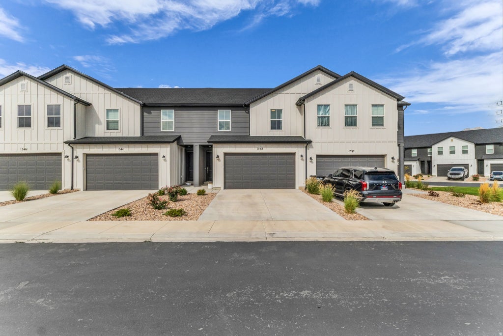 Photo of 1542 N SUMMER SPRINGS COVE Cv, Salem, UT 84653 (MLS # 2185695)
