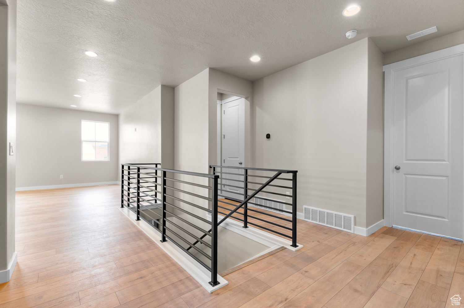 OVERLAND COLLECTION V2 264 - Residential