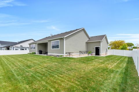 Tiny photo for 701 S CROOKET POST WAY W, Saratoga Springs, UT 84045 (MLS # 2138840)